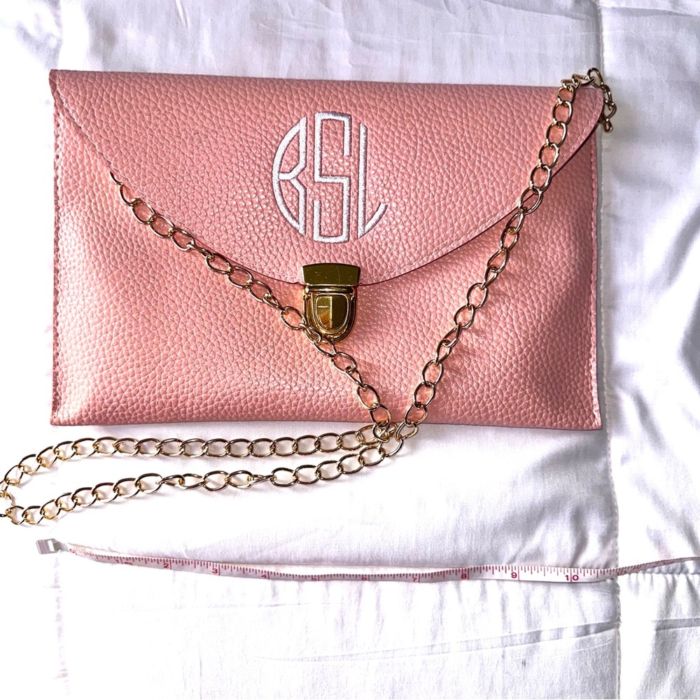 *Hand bag, like new 11x7”